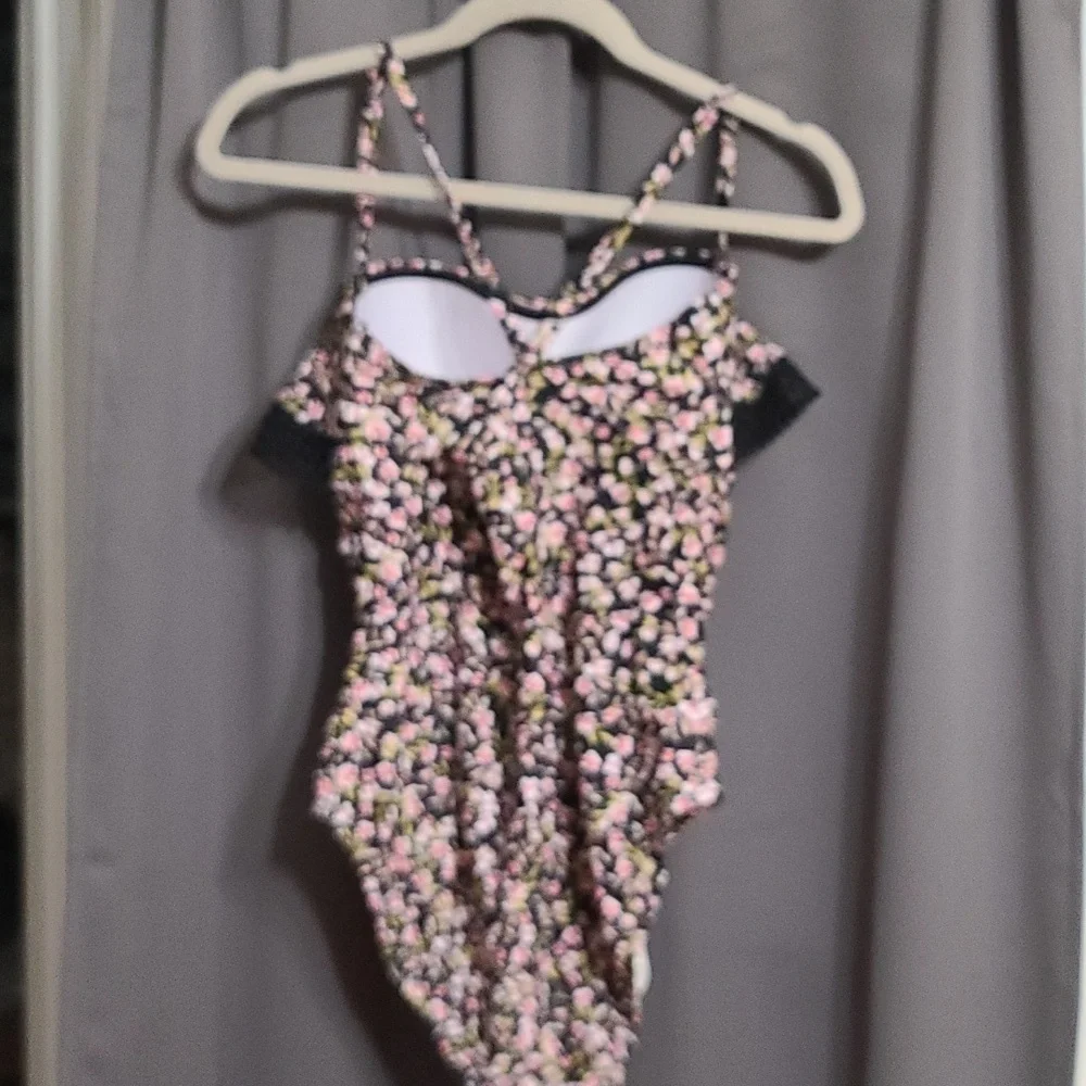 NWOT Kona Sol Womens Swimsuit Black Pink‎ Floral Ruffle Adjustable Straps Sz L